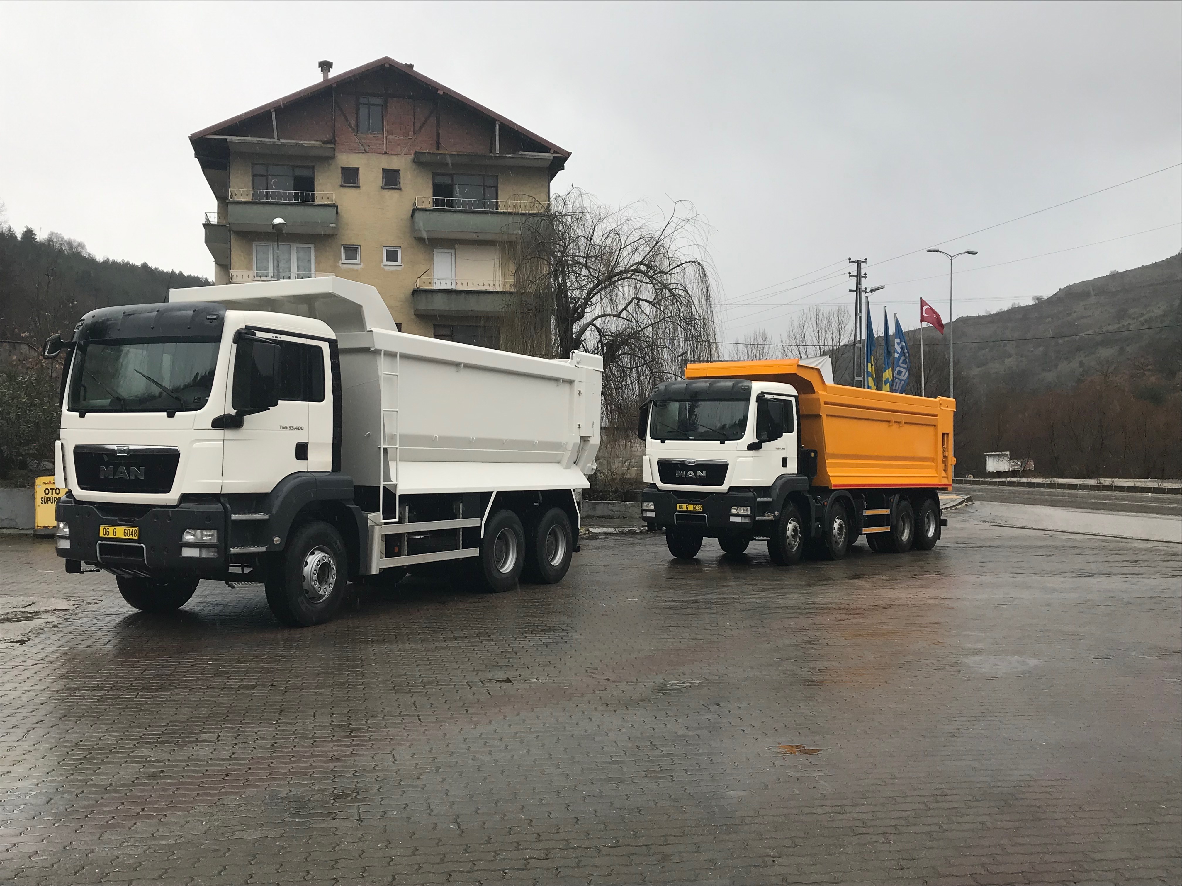 MAN 41.400 and MAN 33.400 trucks exported to Ukraine