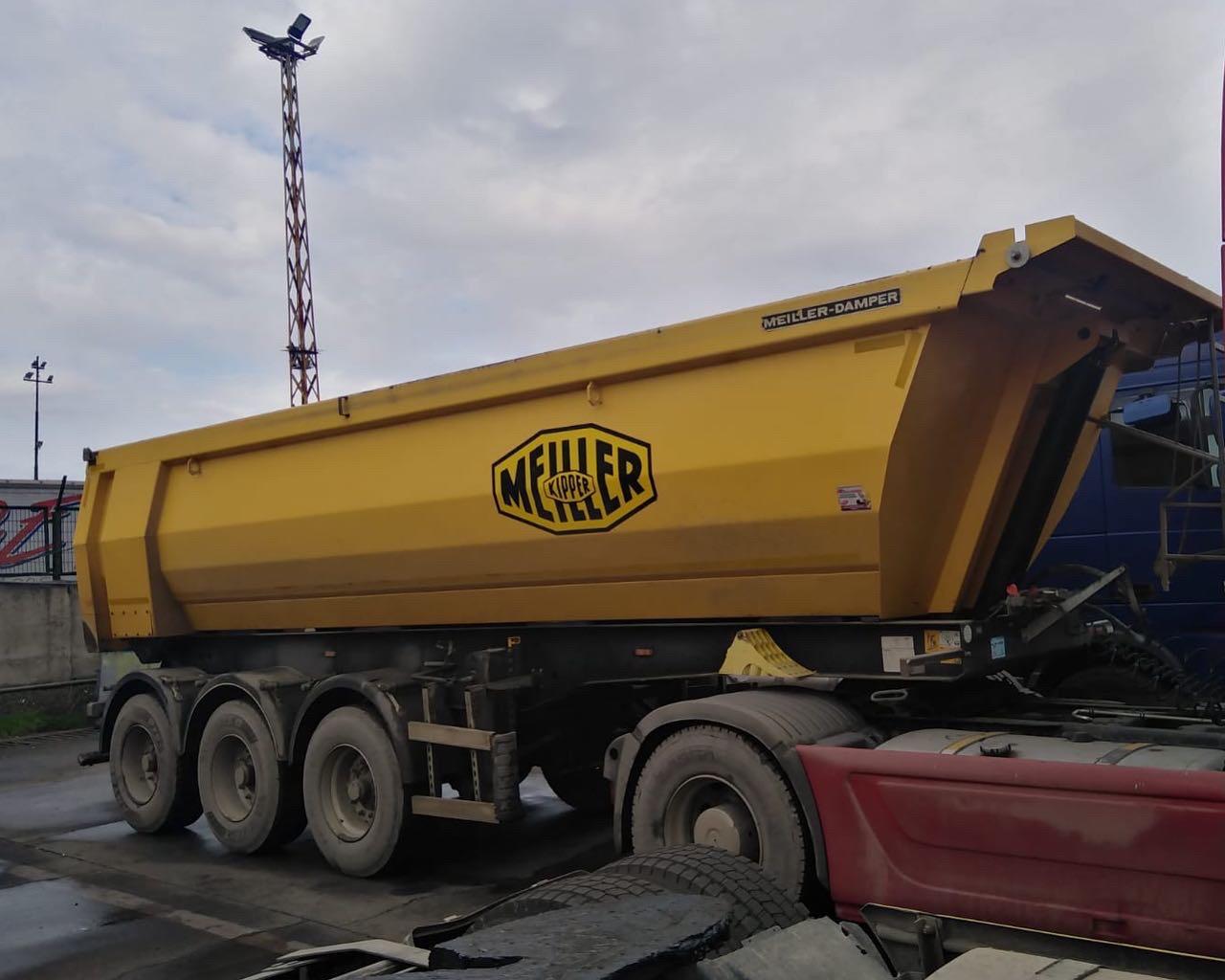 Export of 2014 model “MEILLER” brand tipper semi-trailer